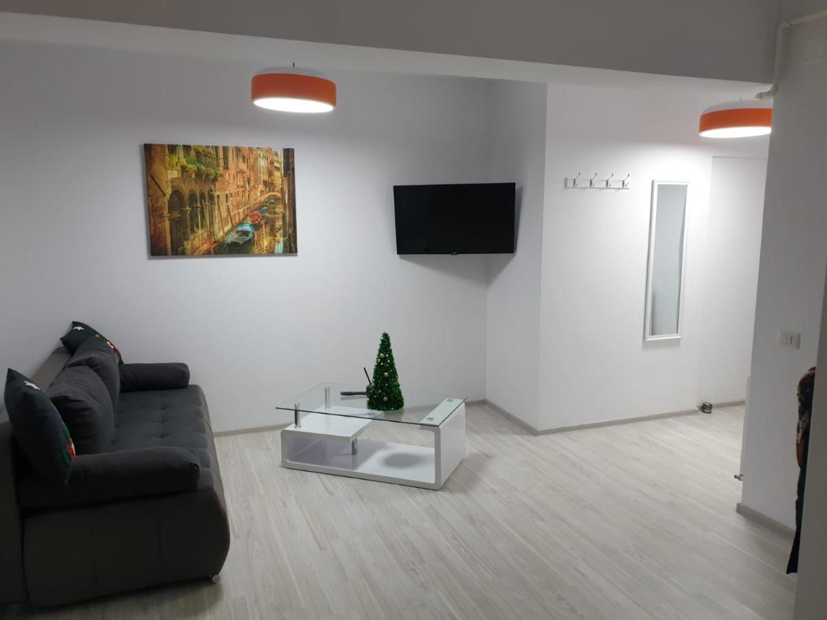 Topaz Central Apartment Bacău Eksteriør billede