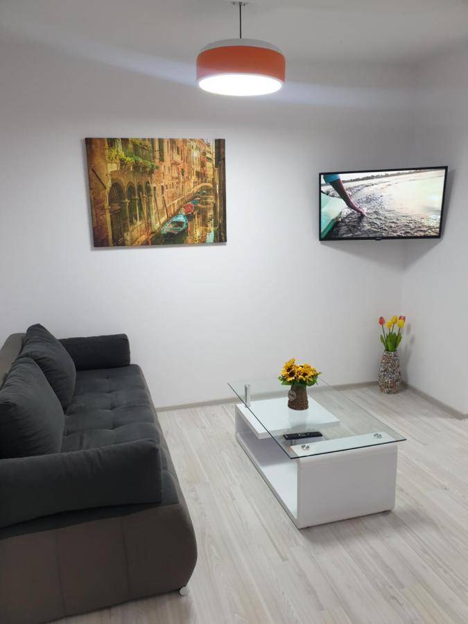 Topaz Central Apartment Bacău Eksteriør billede